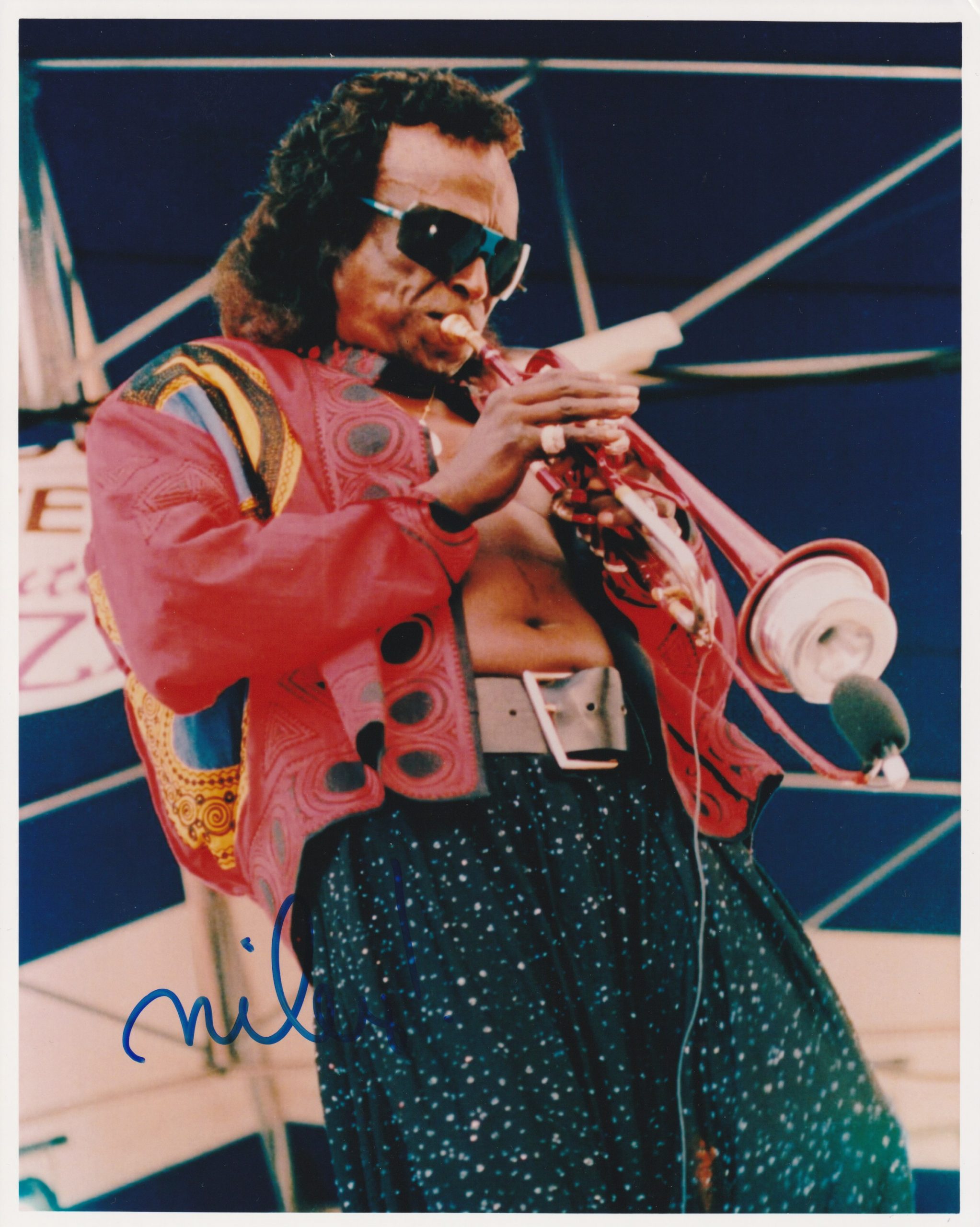 Miles Davis cult icon American jazz trumpeter - HeadVision